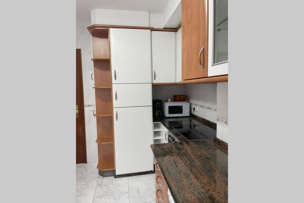 Apartamento Plaza Del Parque บียานูเอบา เด อาโรซา ภายนอก รูปภาพ